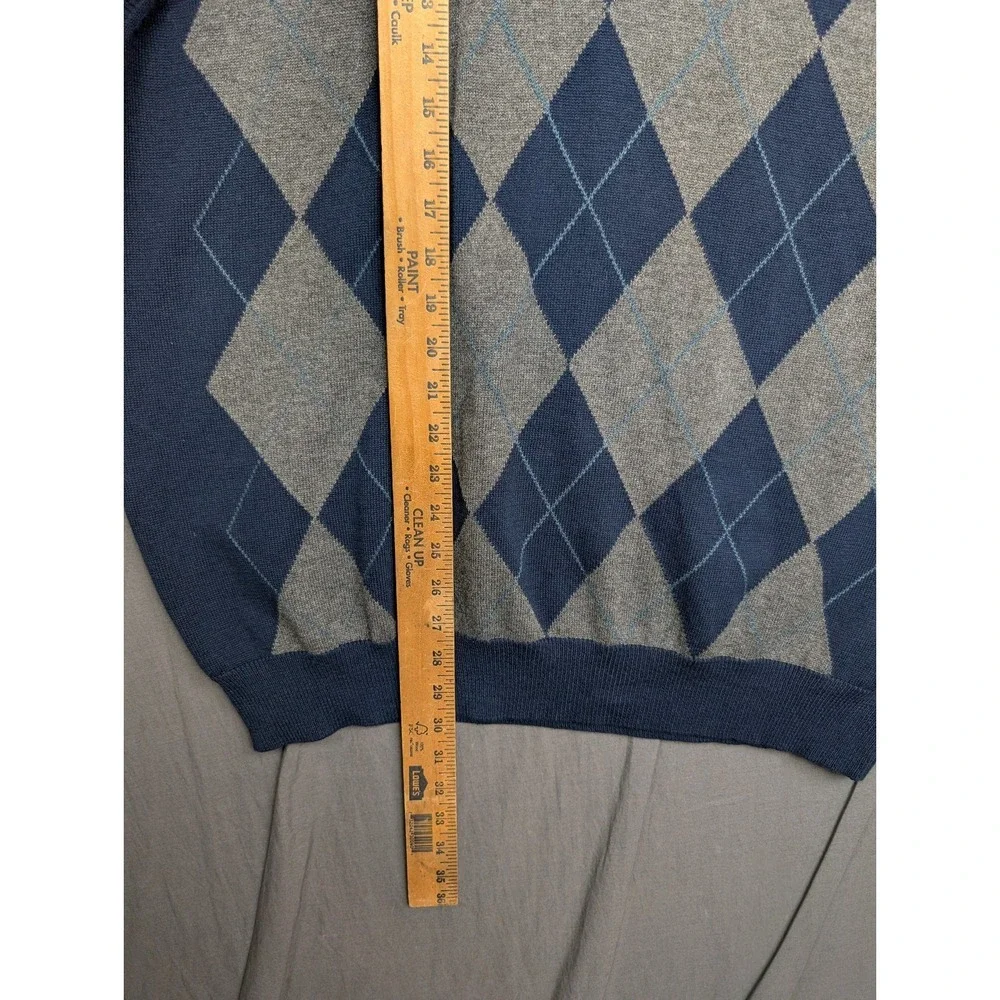 IZOD‎ Sweater Vest Men XL Blue Gray  Argyle Diamond Preppy  Knit VNeck